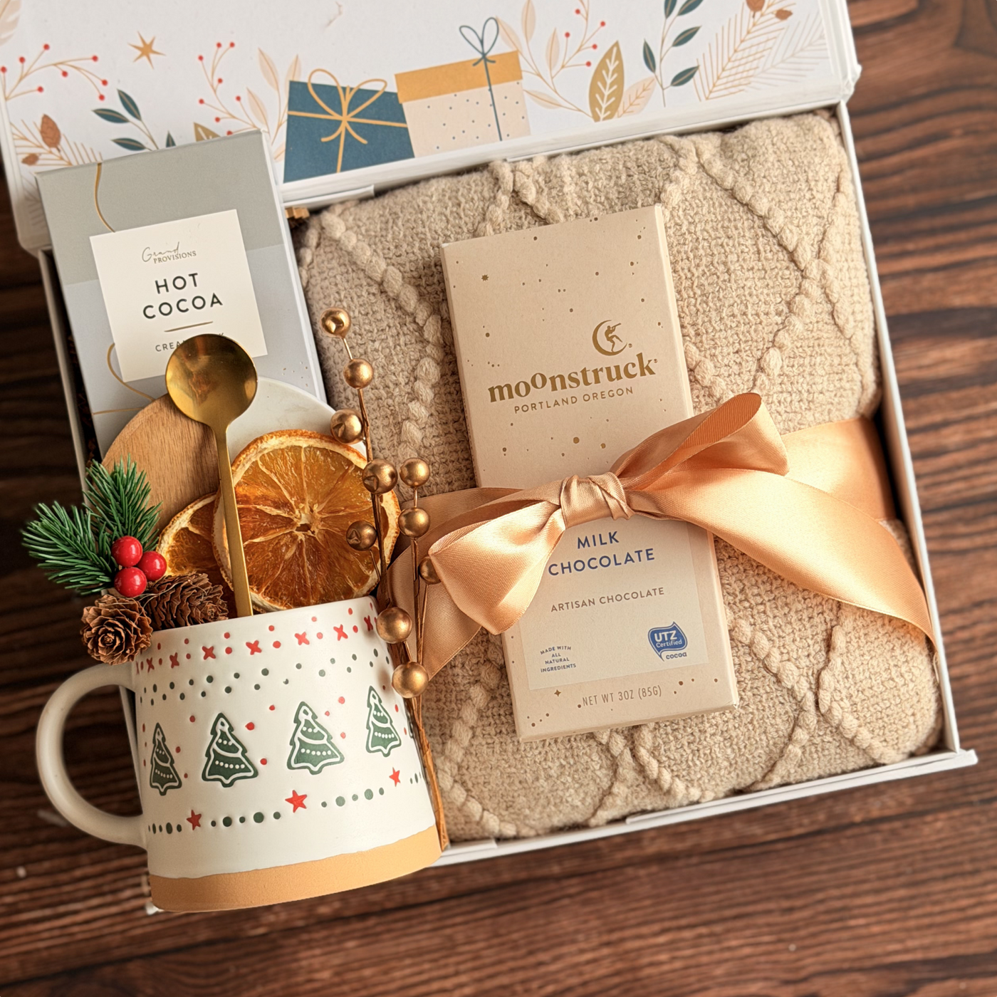 Cocoa Spoon Winter Evening Box — front view