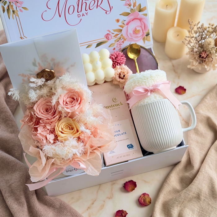 Cozy Blooms Gift Box
