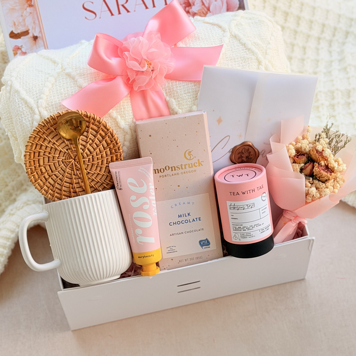 Blanket & Blooms Care Box