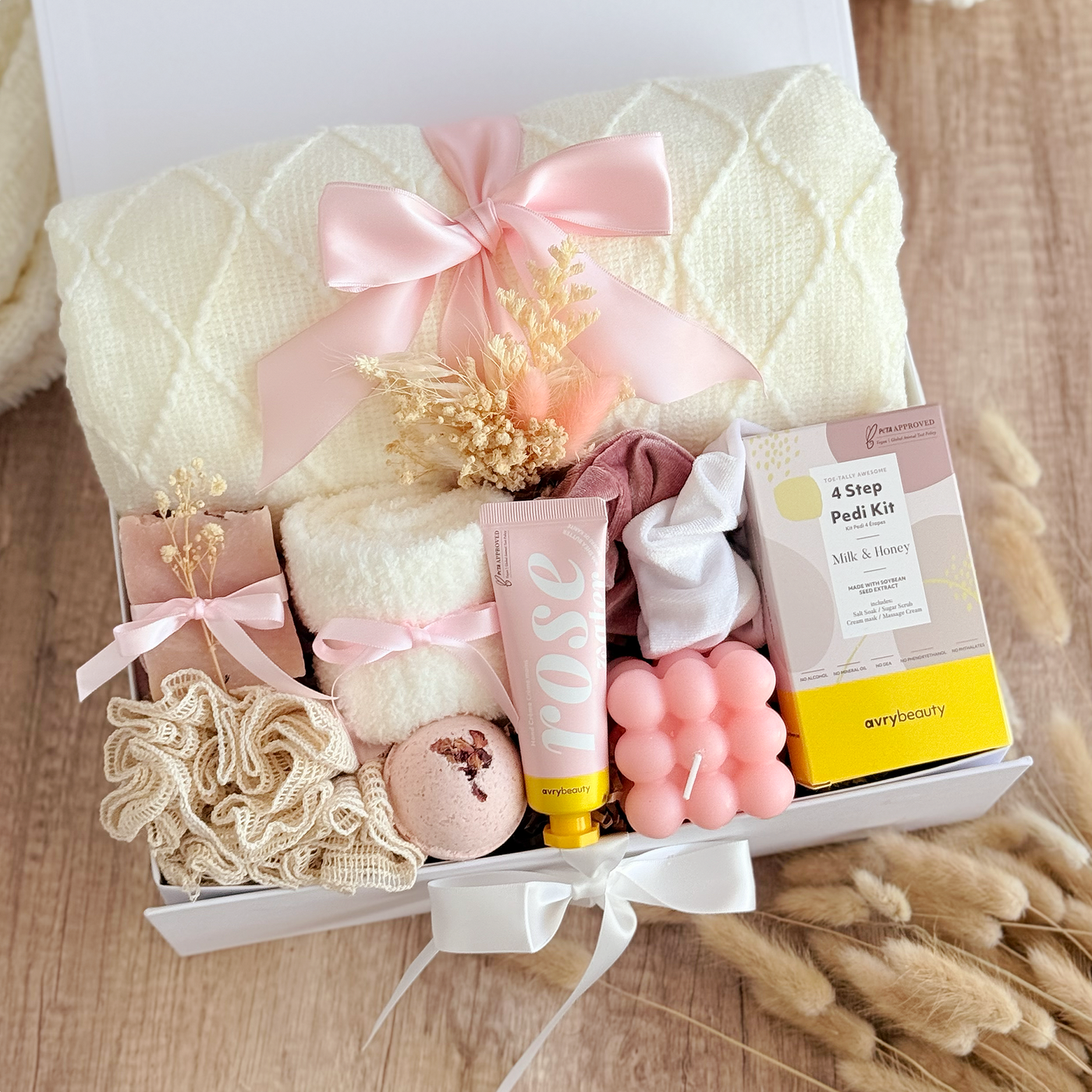 Warm Embrace Comfort Box — front view